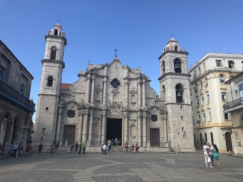 La Plaza de la Catedral es uno de los lugares que debes ver en Cuba en 7 días