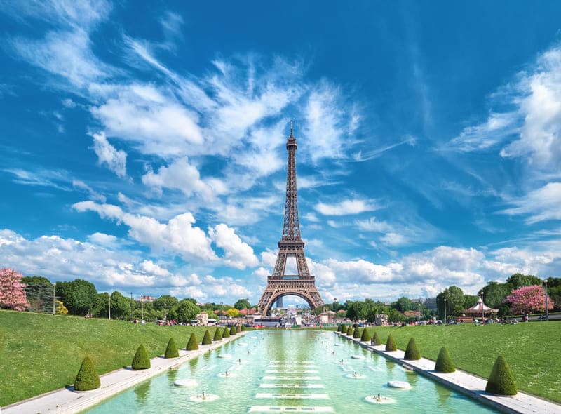 La Torre Effiel es probablemente el destino turístico más emblemático que se puede ver en París.