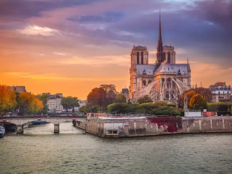 París