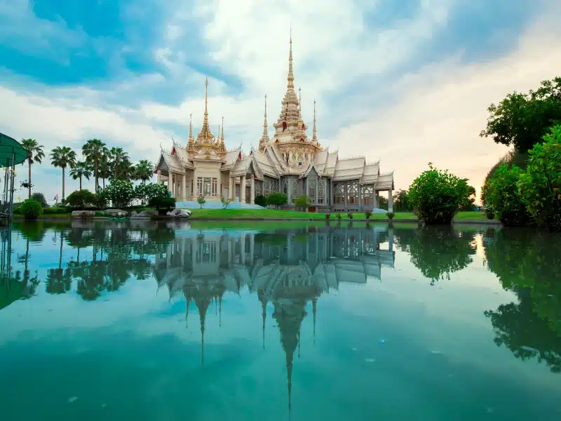 Tailandia es un destino donde viajar en Semana Santa barato